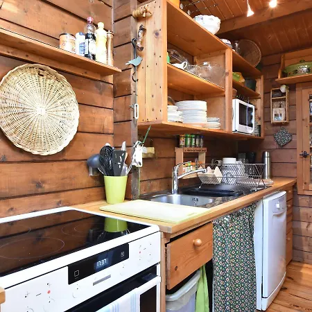 Σαλέ Cozy Chalet In With Garden *