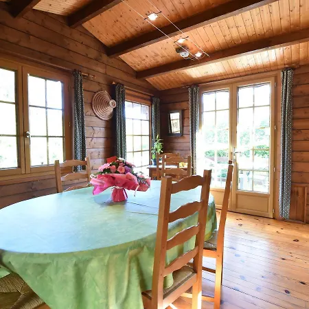 Σαλέ Cozy Chalet In With Garden *